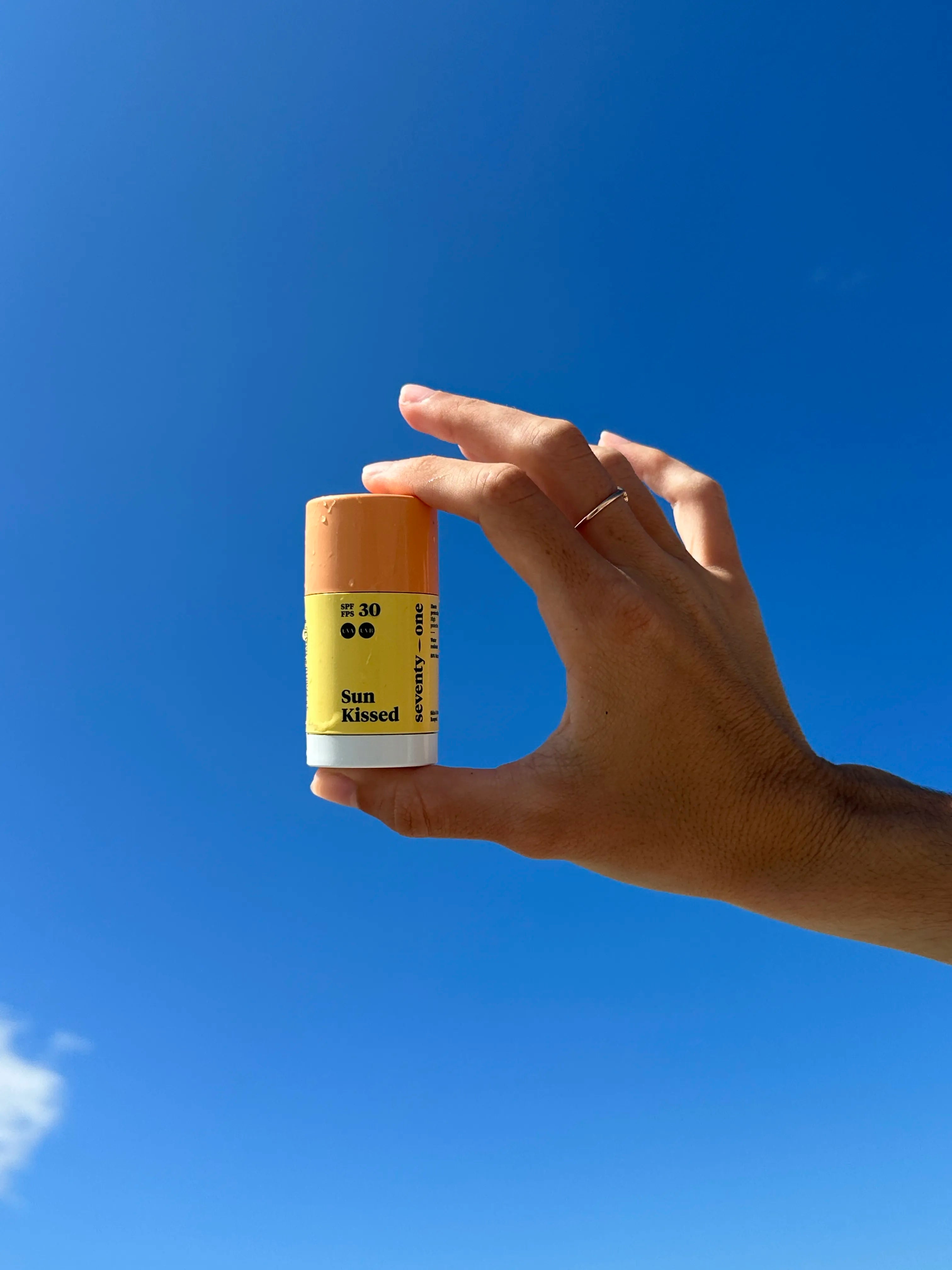 seventyone-percent-sunkissed-spf30-stick-solaire-visage-invisible-haute-protecti image 6