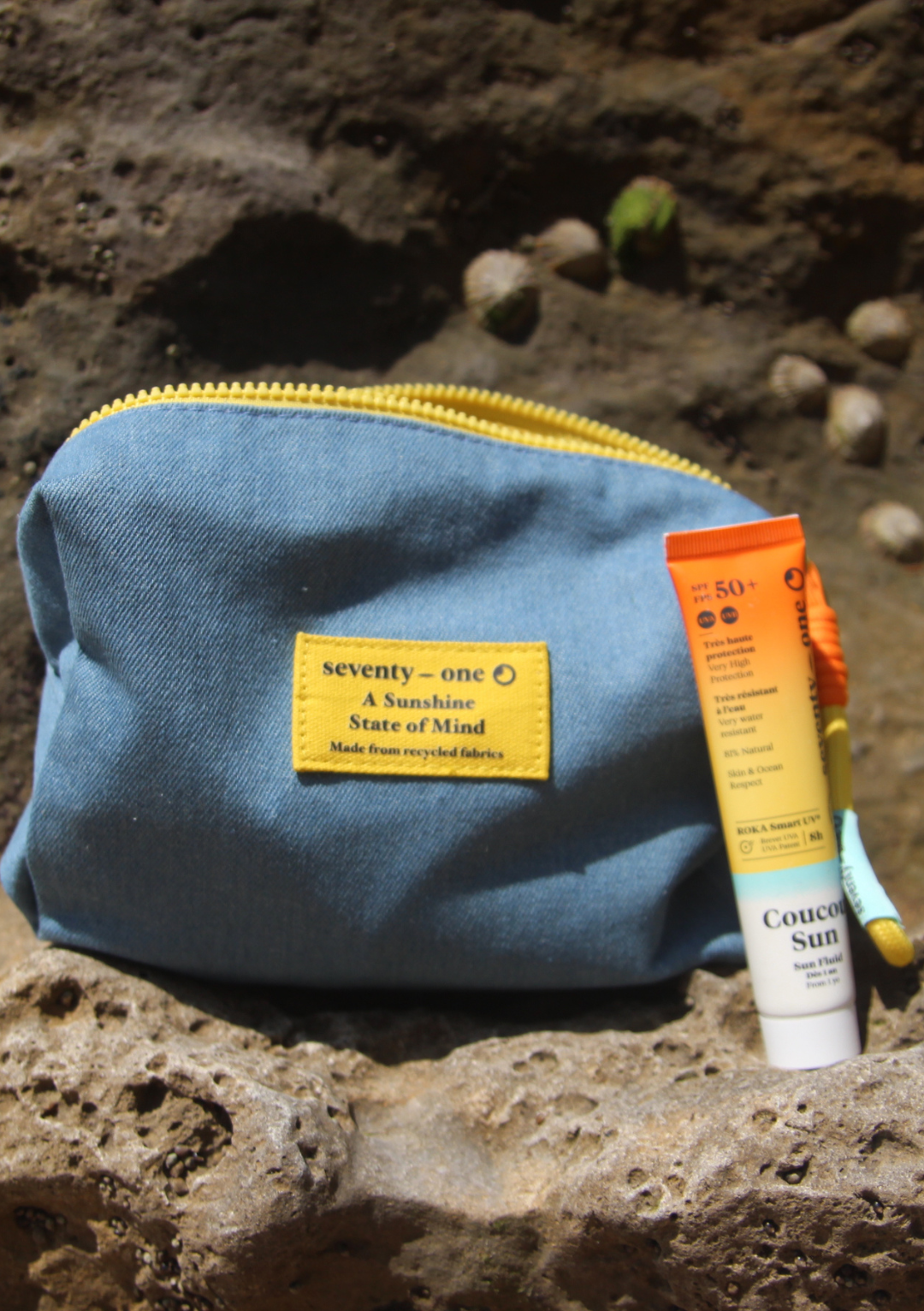 seventyone-percent-pochette-de-voyage-en-jean-recycl-trousse-de-toilette image 3